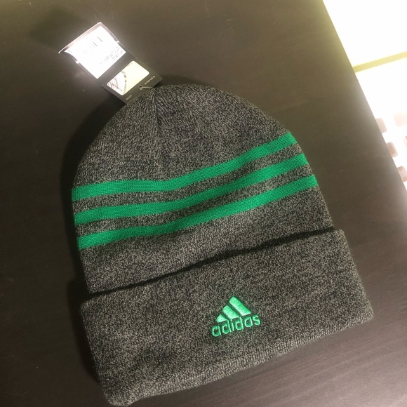 Vancouver Canucks Adidas Winter Hat BNWT - Picture 2 of 3